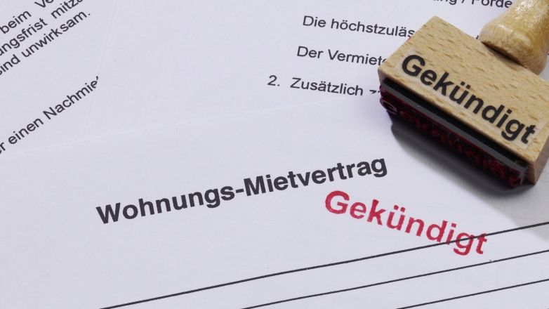 Darf ein Vermieter den Mietvertrag ohne Begründung kündigen?